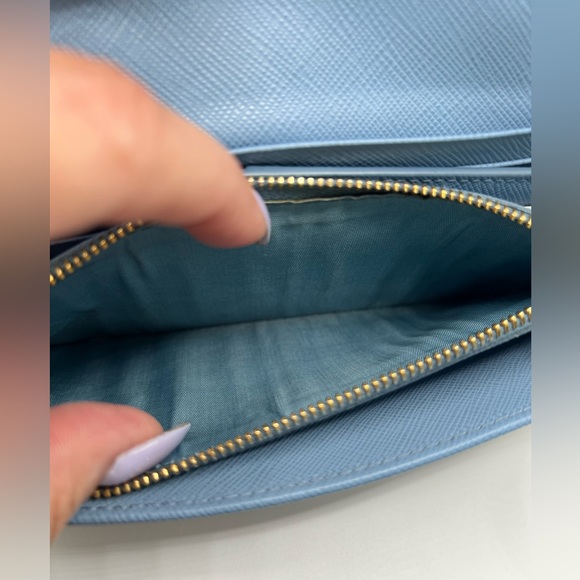 EUC π¦ PRADA Large Navy Blue Saffiano Leather Wallet ID Card Case Gold Chain Box - Picture 13 of 16